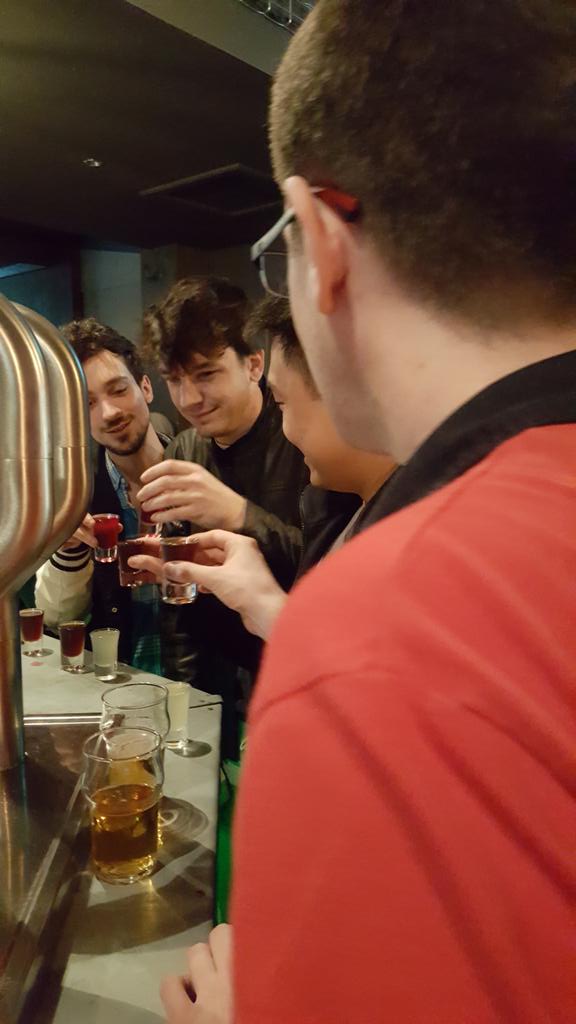 Kyuu_HotS's tweet photo. How we prepare Dreamhack groupstage. @BlizzHeroesFR  @MeltdownTours https://t.co/VoJmt1r2zM