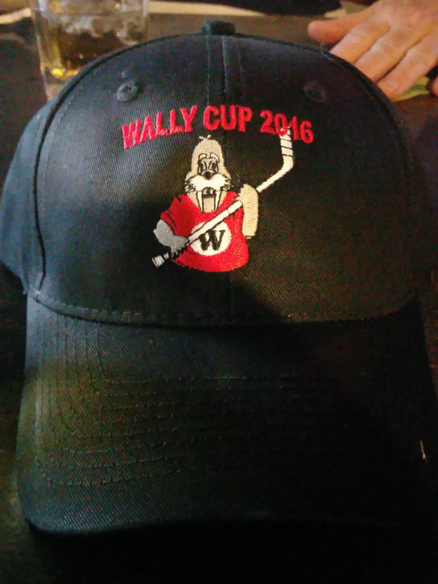 MattyMarois's tweet photo. The captain lives. @DPhillips81 @moskalyk53 https://t.co/KnMTnvDNZa