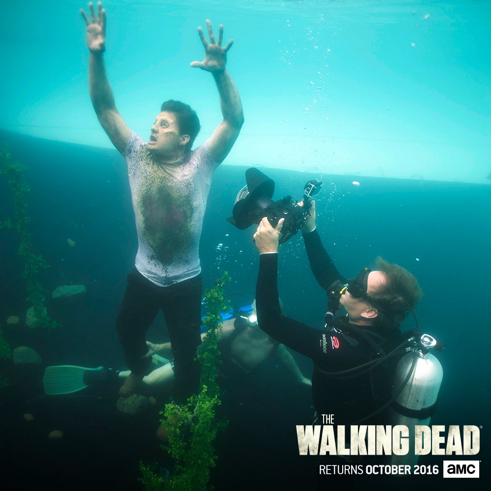 WalkingDead_AMC's tweet image. Reaching for the weekend like… #TWD #TBT