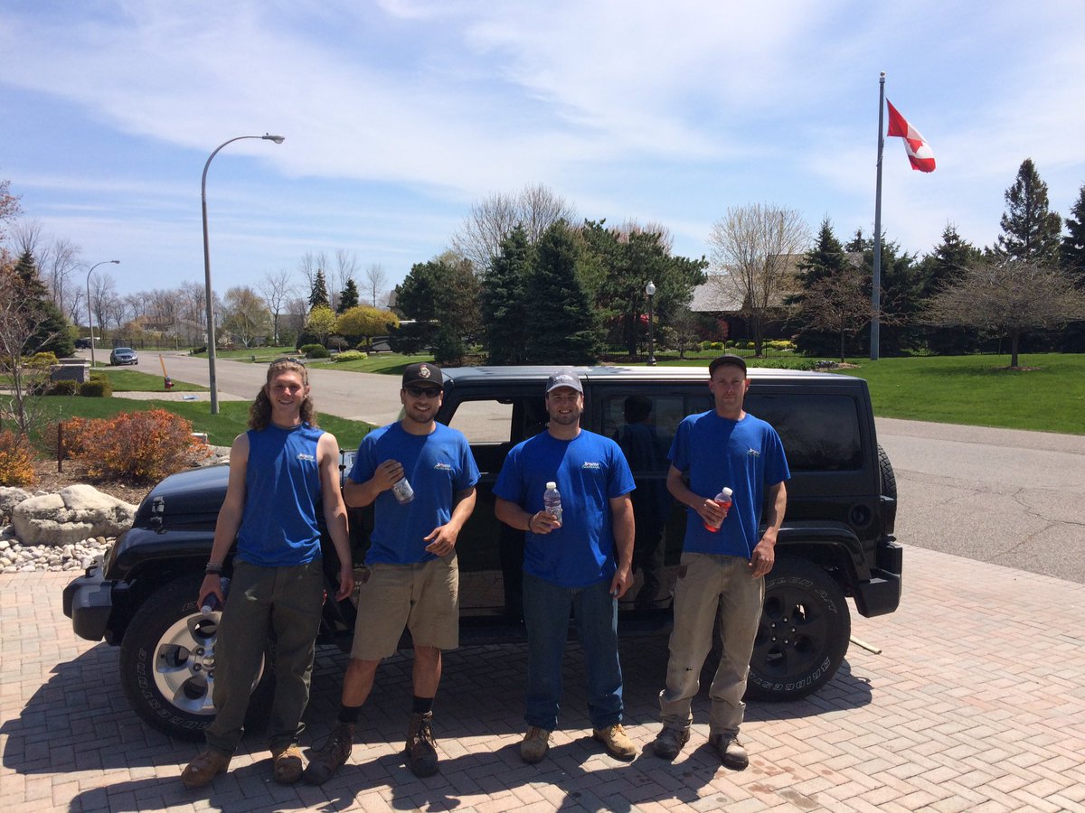 TechoGP's tweet image. #bosmaboys taking a break at the @techobloc #cooldownmachine