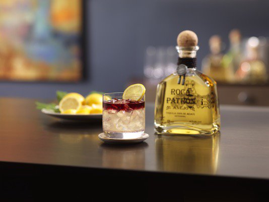 Thanks <a href="/Patron/">Patrón Tequila</a> for pouring your La Nueva York for #watchlovers tonight #timecrafters