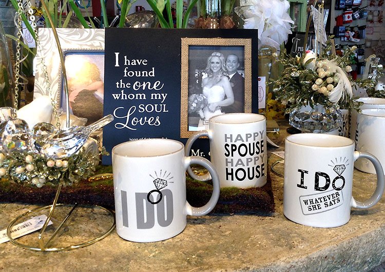 GeorgianXmas's tweet photo. Mugs to capture the moment, frames to capture the memories – We have the best in #gifts, #mementos &amp; #keepsakes! https://t.co/XYmTyib9ga
