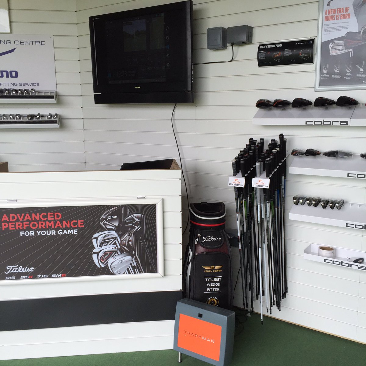 machynysacademy's tweet photo. Every single major brand ,all with Internet pricing and fitted using @TrackManGolf radar ! #fit #golf #clubs #bay https://t.co/2q82AgyNH1