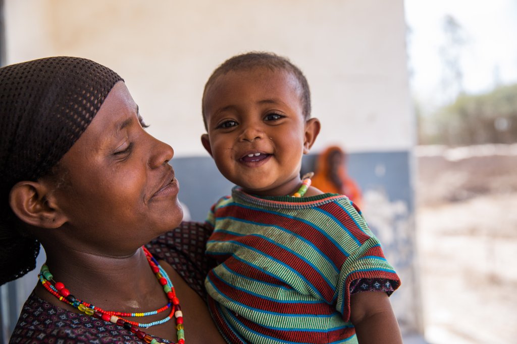 UNICEF's tweet photo. Zanzu, 11 months, just finished his routine check up at a health post in Oromia, #Ethiopia @UNICEFEthiopia https://t.co/KWBfXiQlRA