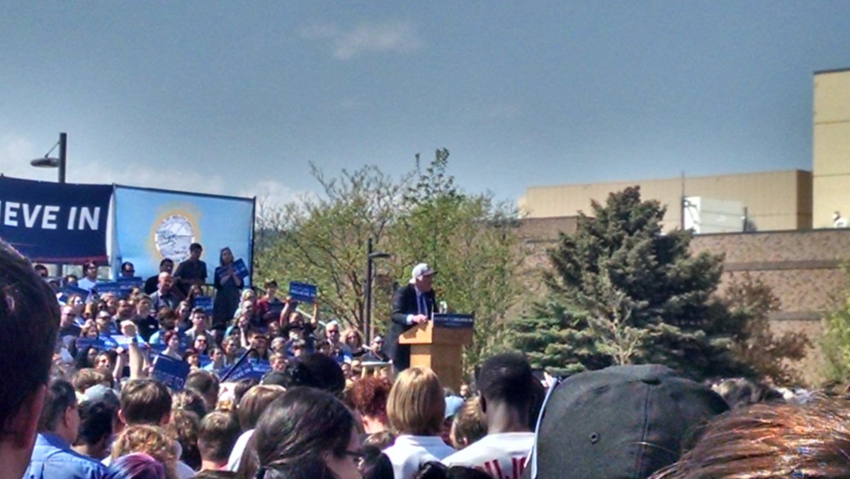 nicki_quinn's tweet photo. @BernieSanders @SenSanders #Bernierally2016 #BernieSD https://t.co/DCvzjlEvoL