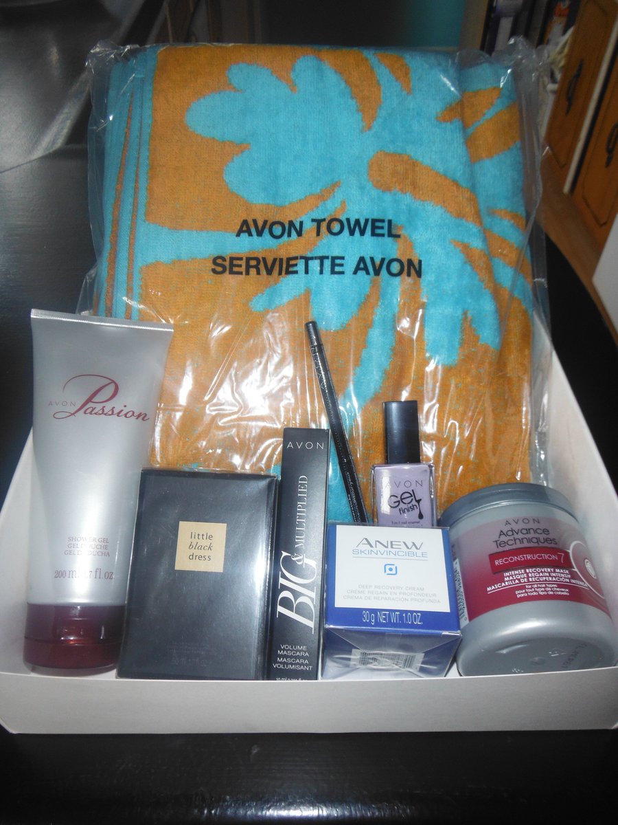 ksceviour's tweet image. Thanks so much @AvonCollective ,my awesome prize arrived!!! :)