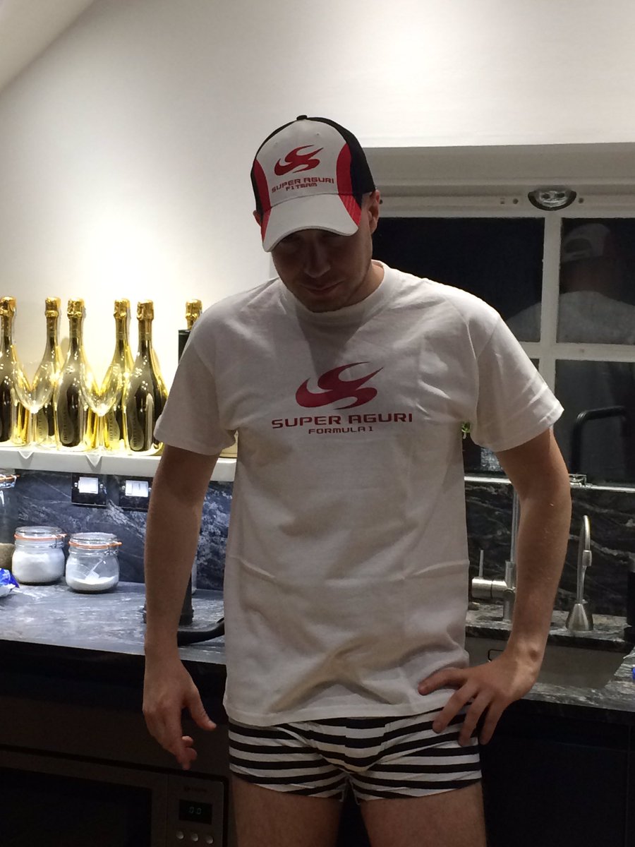 JoshTwentyTwo's tweet photo. A tokyo-bound racing fan. Ready to feign his way to alleged #superaguri @antdavidson fame. https://t.co/k2JwCg8fOr