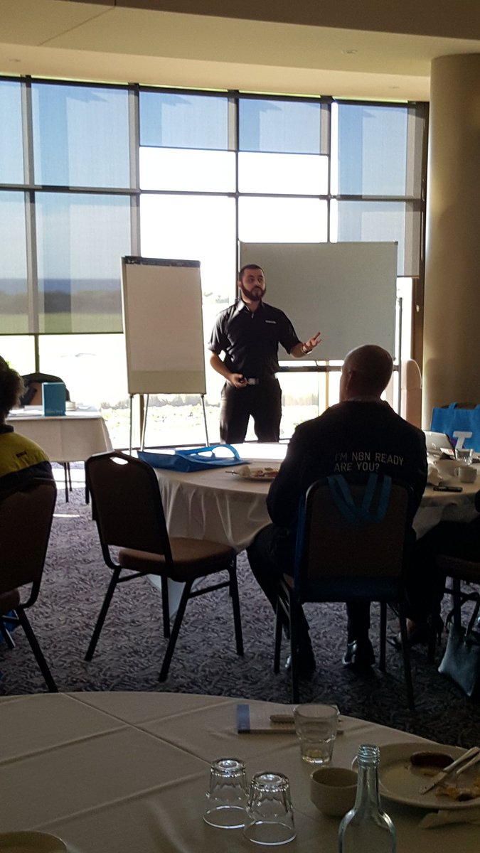BecONeill's tweet photo. #samsung here in #wollongong #drivingbusiness https://t.co/tKXlasvv1G