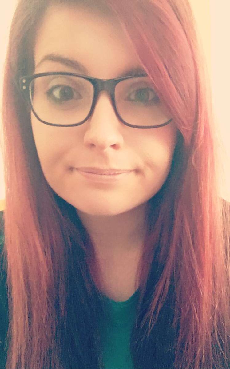 MissDaisyEvans's tweet image. When you steal your boyfriend's glasses... #iwantthem #geek #glasses @NeilJCowan