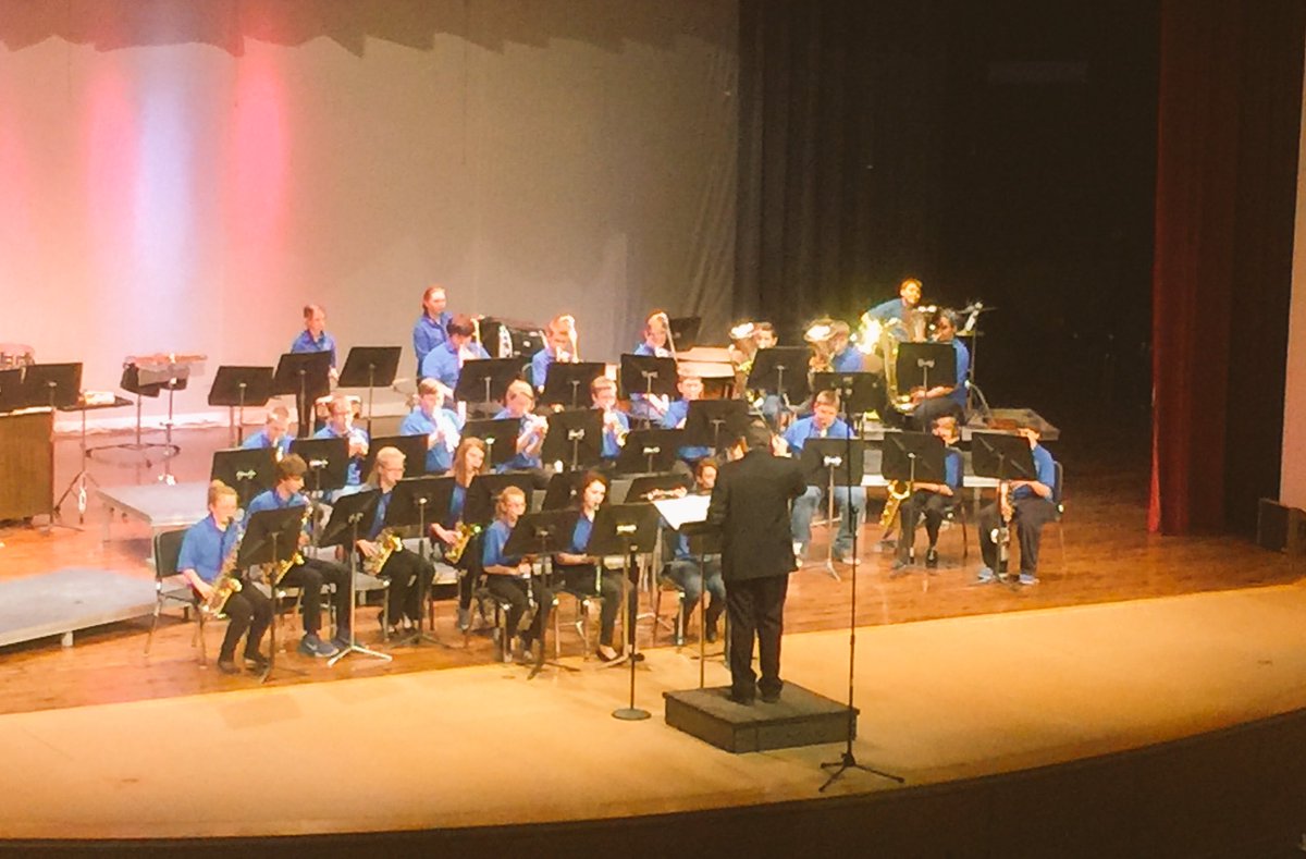NMMSChargers's tweet photo. Now it's the 7th grade bands turn!  
#Cougarsbeataverage #nmcscTrueNorth https://t.co/8cUJHYe3Kk