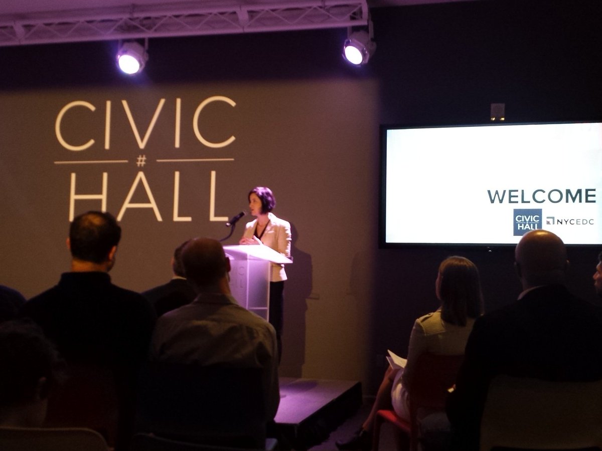nwhysel's tweet photo. #bigapps  winners expo at #civichall amazing apps and ideas to make a better #NYC https://t.co/hoBM98Hg6z https://t.co/wqtZ3dz9r8