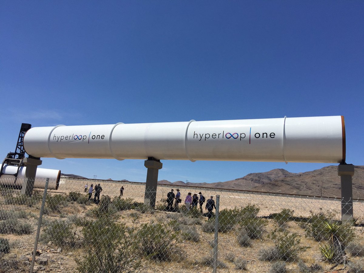 После тестирования Hyperloop, побродил вокруг и нашёл полномасштабную трубу: