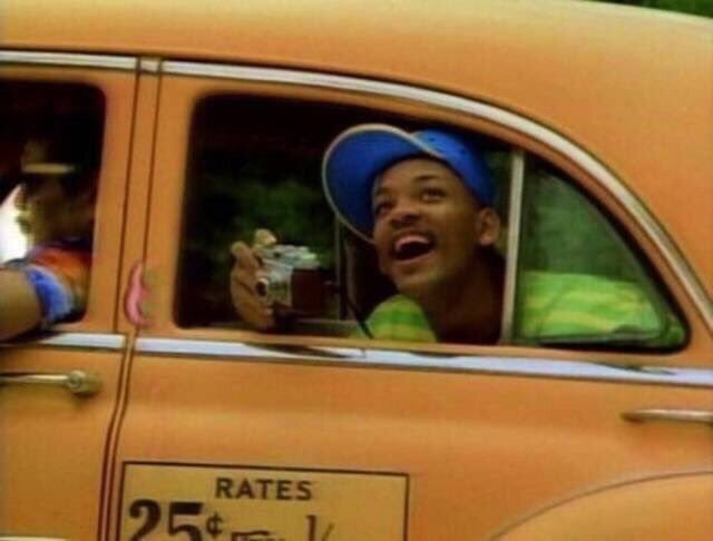 FunnyPicsDepot's tweet photo. Pulling up to college vs leaving college https://t.co/j8JpZTbghT