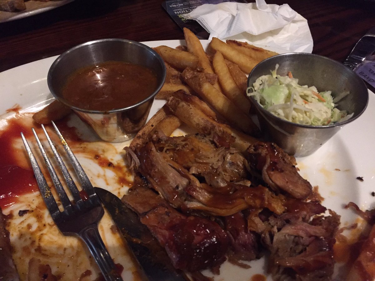 motioninfocus's tweet photo. @HardRockOrlando is one to give a miss dry pork and over cooked salty fries not a patch on others. #poorfood https://t.co/RNEZ8aQ99X