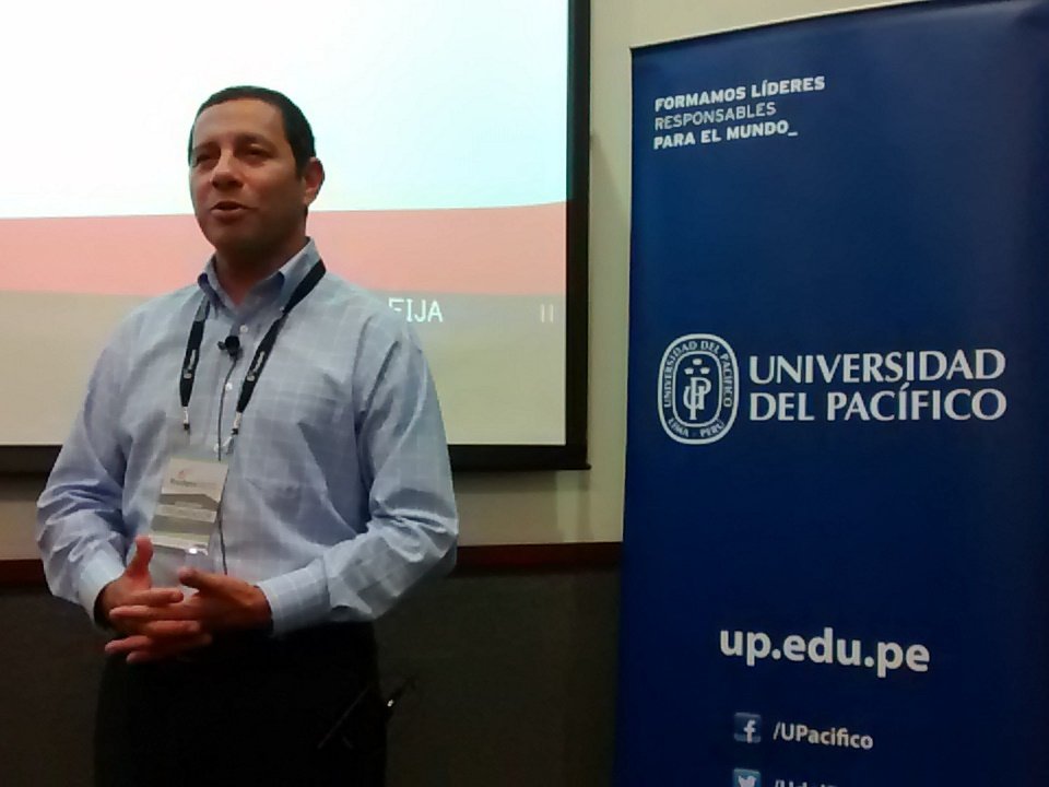 EmprendeUP's tweet photo. "El #6STProdem ayuda a generar una fuerte red de confianza" #JavierSalinas @kapitalzocial @UdelPacifico #6STProdem https://t.co/uj1CyalYjb