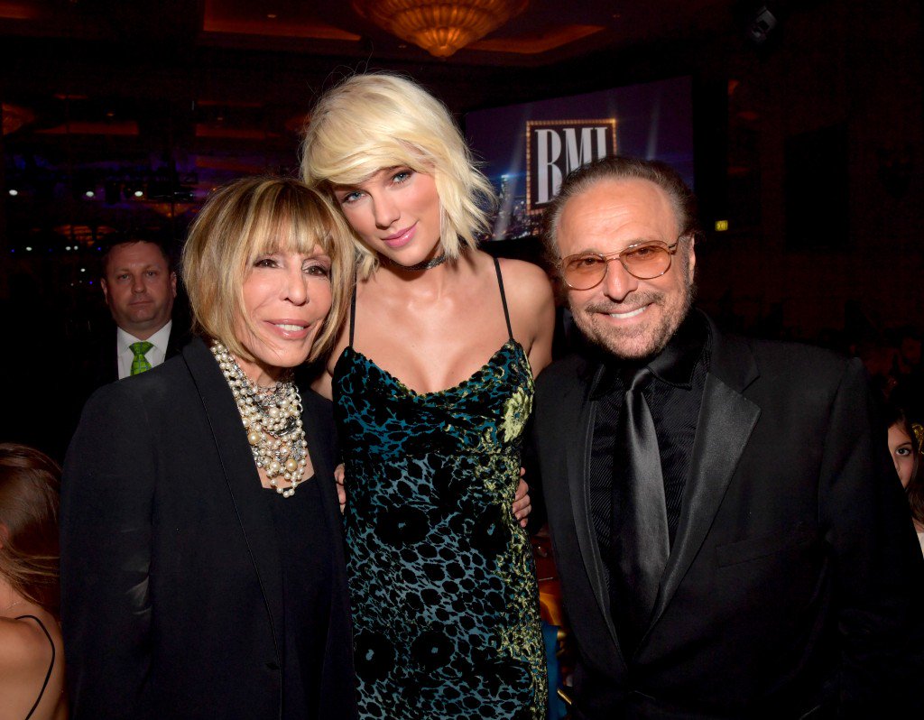 SWIFTISGORGEOUS's tweet photo. Taylor at the 64th Annual BMI Pop Awards https://t.co/dxz2ycPnpO