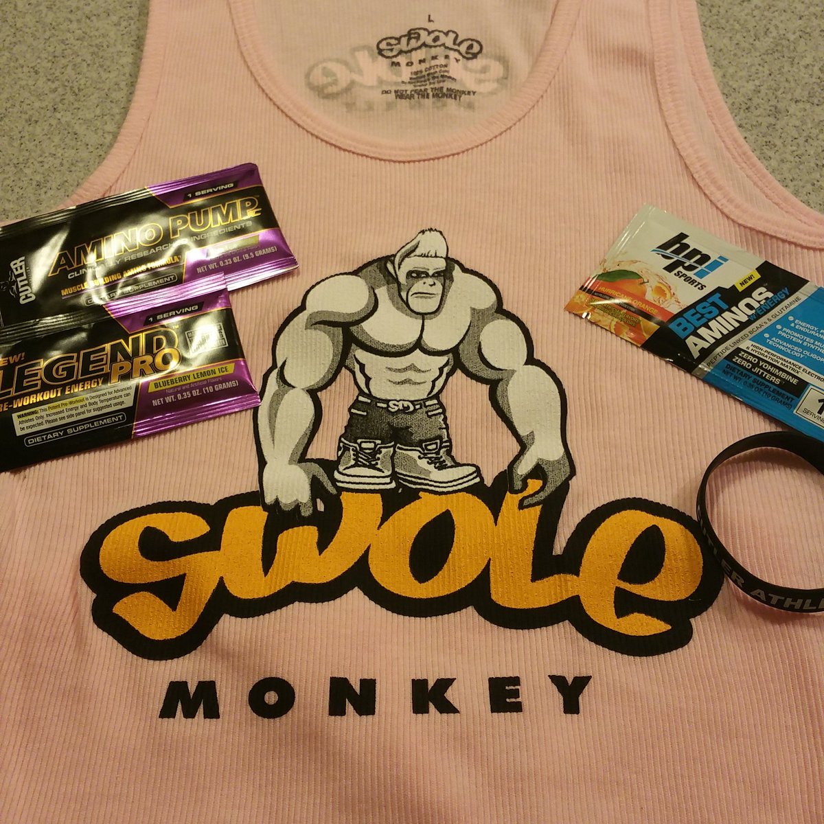 Jewels60618's tweet photo. Mother's Day gift has arrived! Thx @mrojaycutler for the freebies & thx to my hubby for the gift #swolemonkey https://t.co/0phR9v897Q