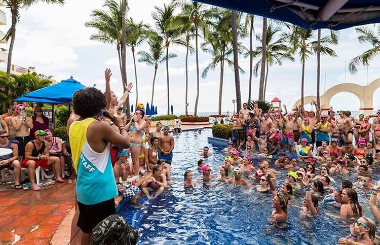 stsstrip's tweet photo. who would want to miss out on a great week like this #deadline https://t.co/di2aUC00cn
