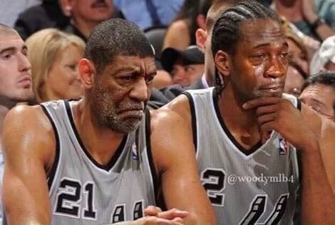 NOTSportsCenter's tweet photo. Live look-in at the Spurs:

(pic via @woodymlb4) https://t.co/G1EAVwwotH