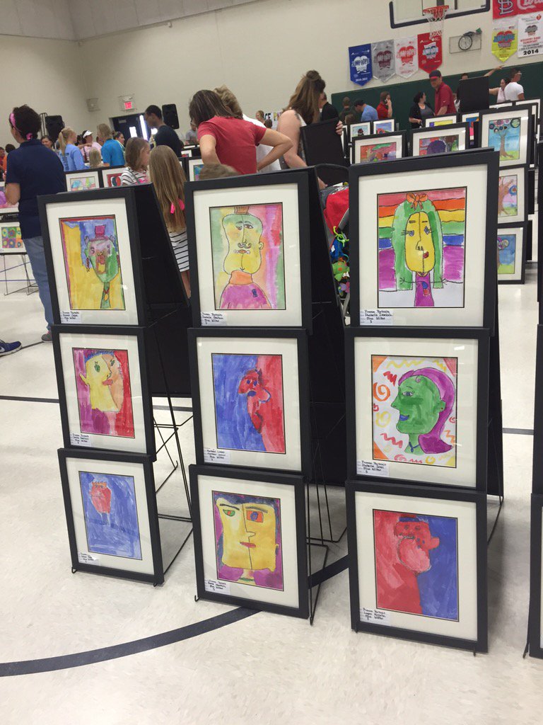 DRE3Wilton's tweet photo. Such a fun event tonight at the art show! Great to see everyone! #artshow #foodtrucks #facepaint #artdemos https://t.co/cgwu83VKgI