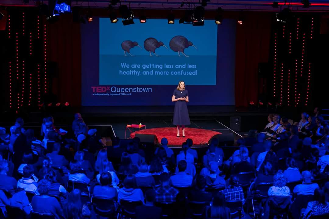 TEDxQueenstown (@tedxqueenstown) on Twitter photo The amazing <a href="/nikibezzant/">Niki Bezzant</a> "Carrots and Cupcakes" youtube.com/watch?v=oie8cK… #TEDxQueenstown The amazing <a href="/nikibezzant/">Niki Bezzant</a> "Carrots and Cupcakes" youtube.com/watch?v=oie8cK… #TEDxQueenstown