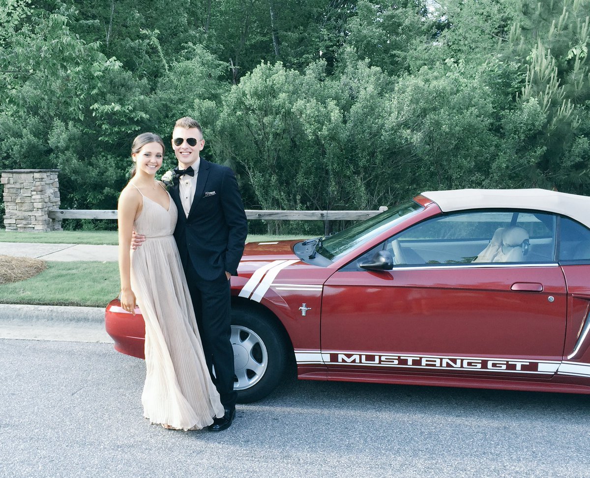 SarahPippin16's tweet photo. Prrooooommm numero dos ✌🏼️ https://t.co/ZN4DPo6TWp
