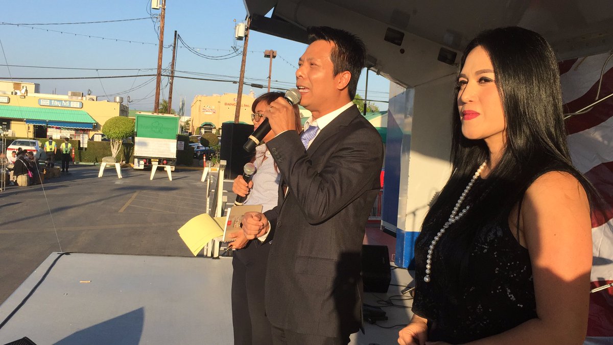 VARockTheVote's tweet photo. Crowds of people are registering to vote at #VARockTheVote concert in #LittleSaigon in #OrangeCounty https://t.co/cDrre5YHaJ