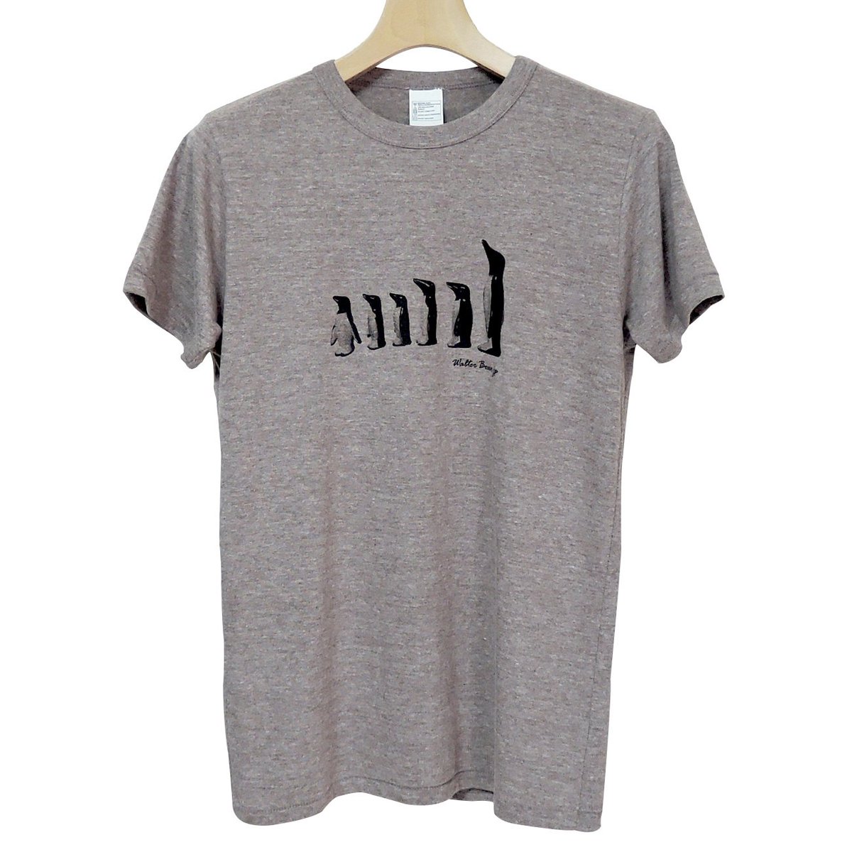 WalterBosse's tweet photo. https://t.co/SpYOYyds8mのTシャツに新色が入荷しました。
ご好評頂いているペンギンのフォトTシャツにヘザーブラウンとヘザーパープルの2色が加わり、4色展開になりました♪
https://t.co/sddjKVuQOp
https://t.co/oGvteupnNY