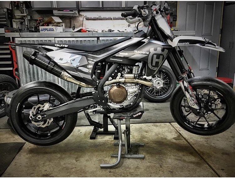 SolidFactionCo's tweet image. Blacked out supermoto husky. #moto #needone