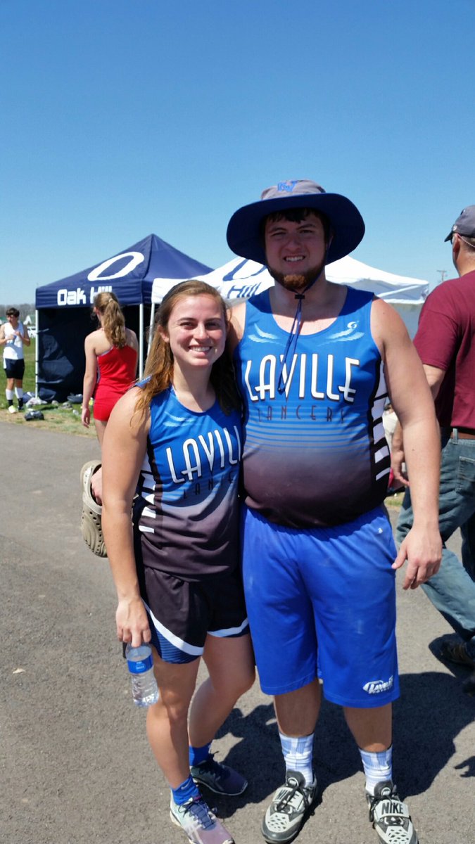 ArynEash24's tweet photo. S/O to Isaac and his PRs tonight😈💪🏼1st in both the discus and shot put in the first ever HNAC meet! Congrats 💙😌 https://t.co/MhEPmqaJfM
