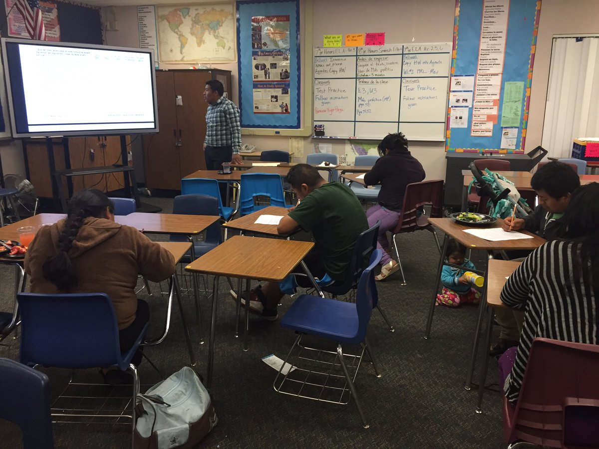 RDVPeerResource's tweet photo. Mixteco family workshop/discussion...California Healthy Kids Survey. @rdvprincipal @riosupt https://t.co/IticsAKMLD