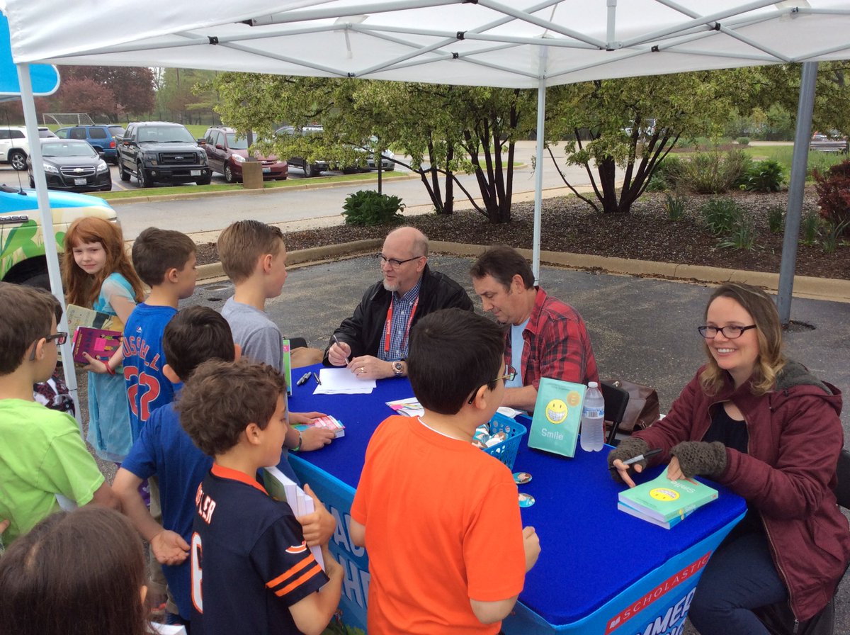 wsettles's tweet photo. North Barrington School gets excited about summer reading w/ @JimBenton, David Shannon, &amp; Raina Telgemeier! @goraina https://t.co/DMeuVf2tdl