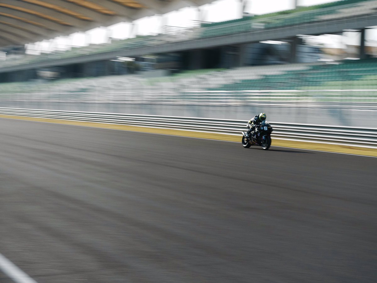 Trying the resurfaced <a href="/sepangcircuit/">PETRONAS Sepang International Circuit</a> in free practice. #smooth