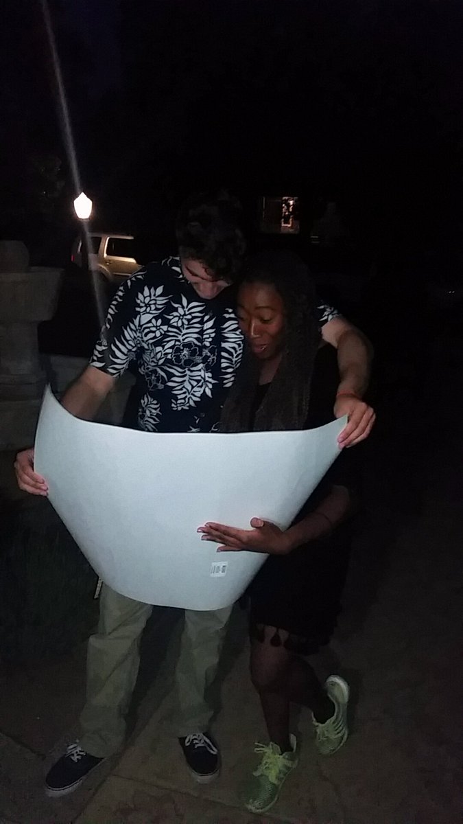 LegoCucci's tweet photo. Another moment stashed in my happy memories @the_momofier and bria will have fun. S/O to @FiferLauryn #bushcollision https://t.co/u1DB6HqMYN