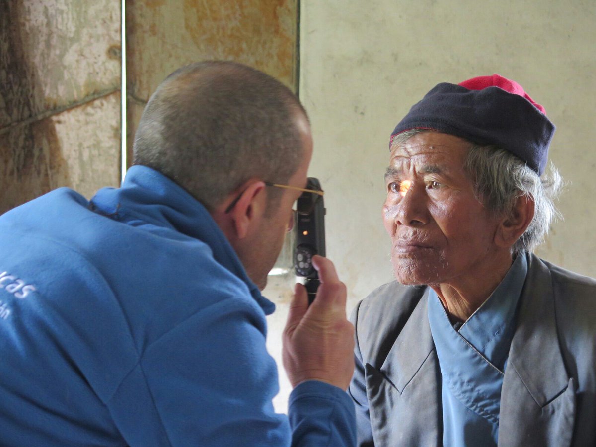 moeyewear's tweet photo. Nuestros tres ópticos narran su experiencia en la aldea de Lomsa #MultiopticasconNepal https://t.co/LOcP8YFJjs https://t.co/S1yltufQBx