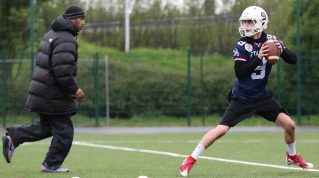 #EDFFootUS HC ESUME sera ce we au match qui opposera les <a href="/dauphinsdenice/">Dauphins de Nice</a> au <a href="/officiel_flash/">FLASH</a> !bit.ly/27j1esM