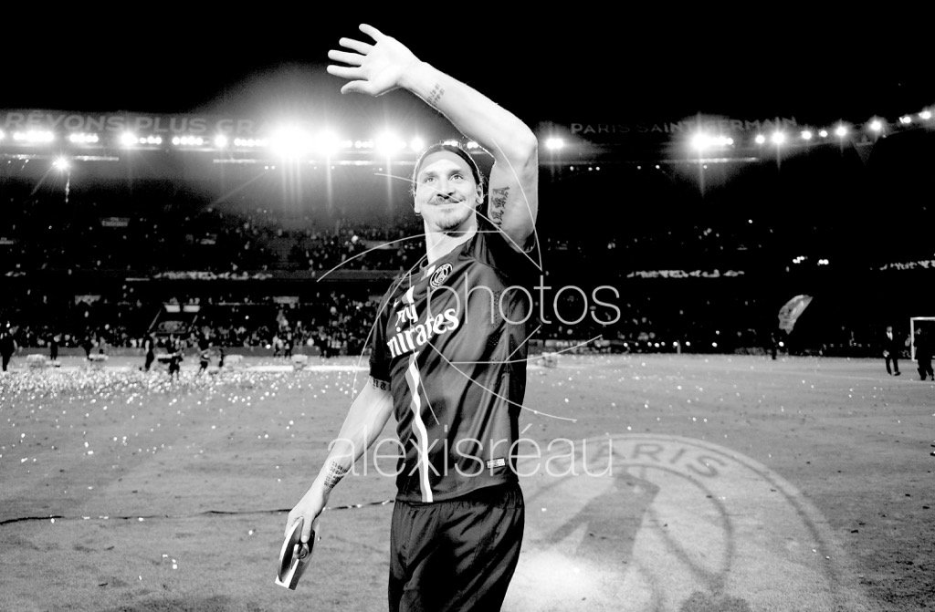 ReauAlexis's tweet photo. Dernier match d'Ibra au Parc des Princes demain soir #Zlatan #Ibrahimovic lastgameparcdesprinces https://t.co/mgdzs0HJ5Z