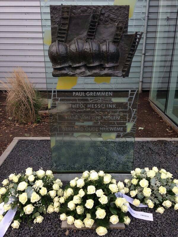 Voor altijd in het geheugen gegrift 13 mei 2000. #vuurwerkramp #Enschede <a href="/brandweernl/">Brandweer Nederland</a>