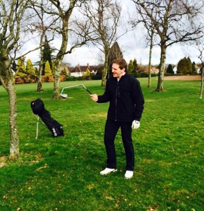BirdieGolfApp's tweet image. Throwback - Me: 'I'd chip out mate' Response: 'Nah, I got this' 🙈 #doublebreak #wraparound #golf