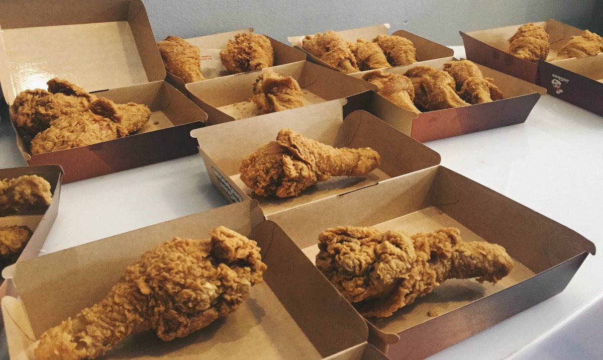 This is for all the drumstick fans out there. #FriedChicken #Chickenjoy #Jollibee #BruneiFoodies