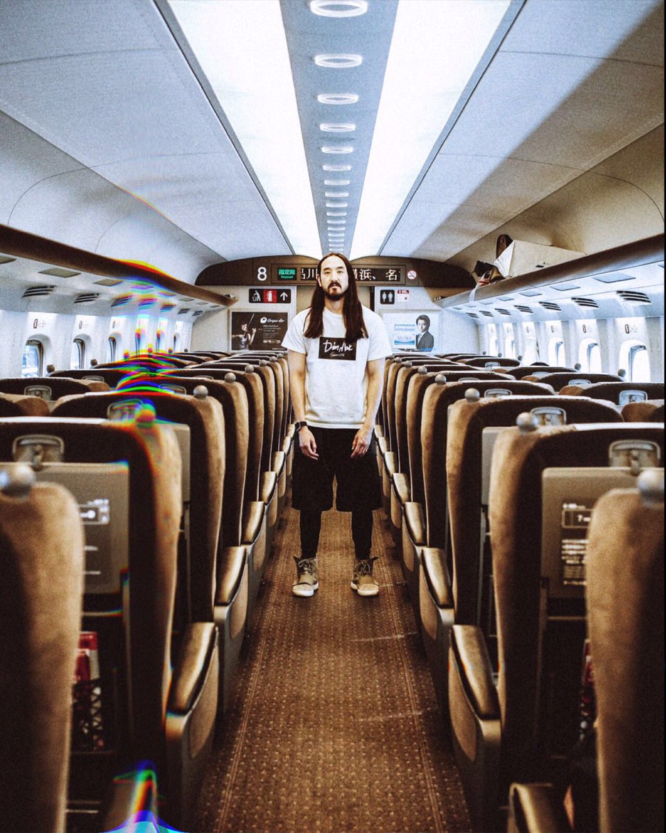 🚄 Bullet Train 🚆 #shinkansenlife https://t.co/IRrHQSfvMn