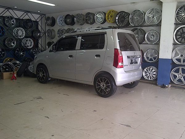 Foto 64+ Modifikasi Velg Mobil Karimun Paling Terbaru