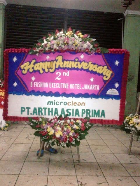 PromoIklanID's tweet photo. Layanan Bunga Papan 24 jam! Kontek pelangibunga.id *Bebas Biaya kirim untuk kawasan Jakarta &amp; Sekitarnya* https://t.co/1nt5yWILR4