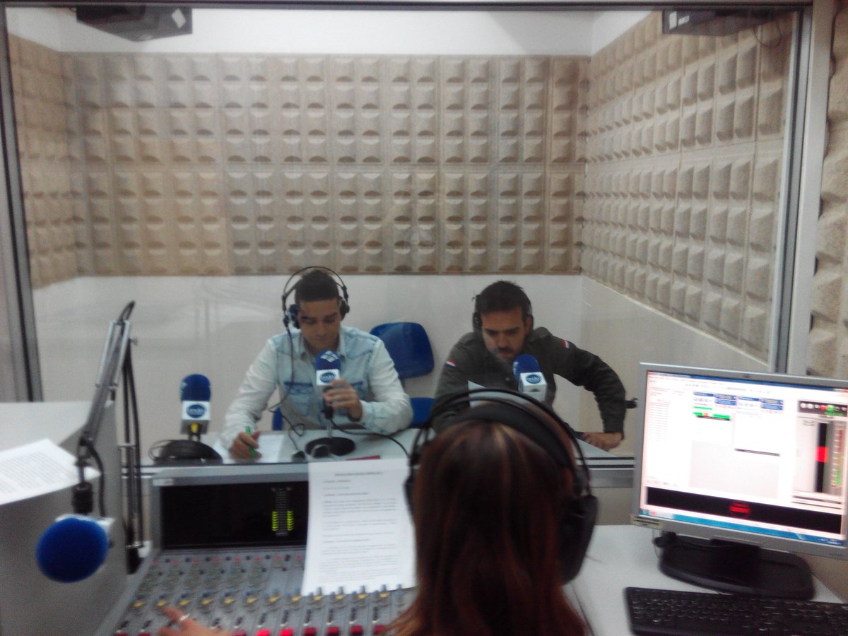 dosmastresfm's tweet photo. Atentos que empezamos!!!! https://t.co/E6uIabDTPj