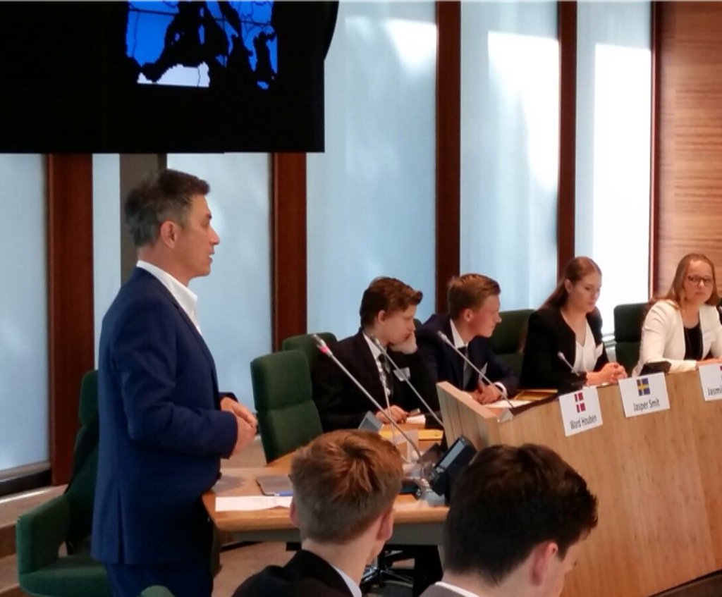 Statenlid Ralph du Long (@opstapper) opent het #MEP over invloed van #Europa op #Drenthe.