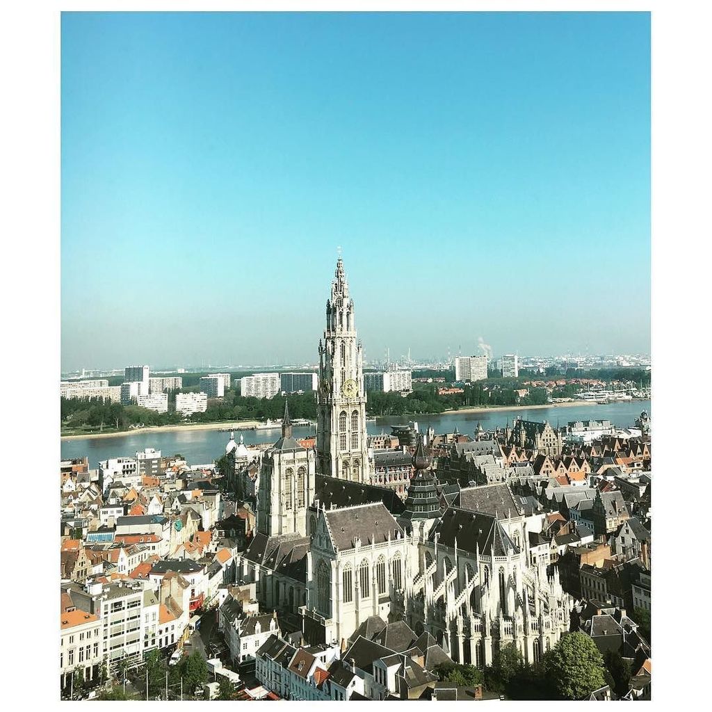 DesignRambles's tweet photo. Today's view... @startitkbc #coaching #designthinking #createmeaningfulstuff by petervanriet https://t.co/XIamJwAm5e