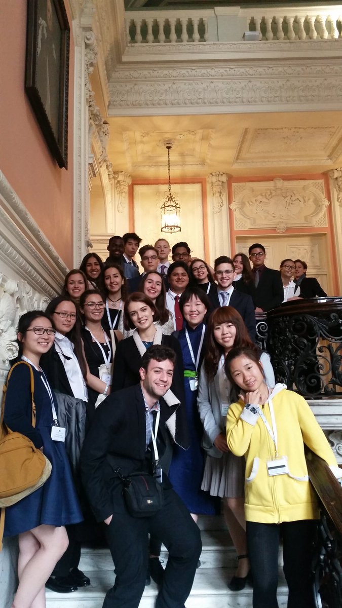 MZMG16's tweet photo. Who will get through to the Semi finals? Keep an eye on #IPSC2016 to find out! @ESUdebate https://t.co/SiWoVXJG1s