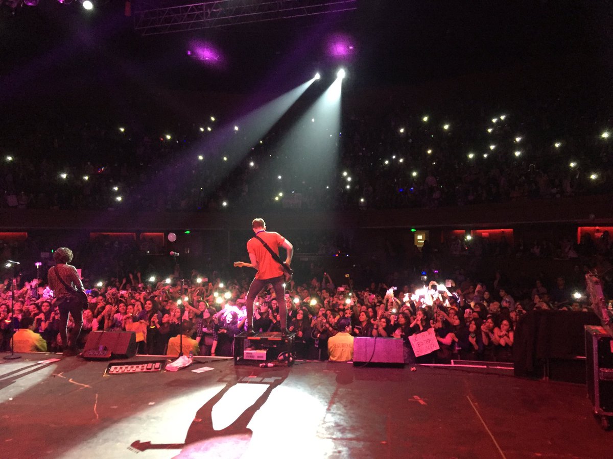 TheVampsband's tweet photo. Awesome show in Santiago 🇨🇱 https://t.co/f55GPddAjt