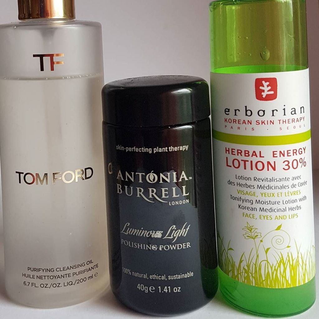 PatentPurple's tweet image. 🎶So fresh and so clean 🎶 #tomfordbeauty #cleansingoil #luminouslight #antoniaburrell #tone… ift.tt/1VVr7ei