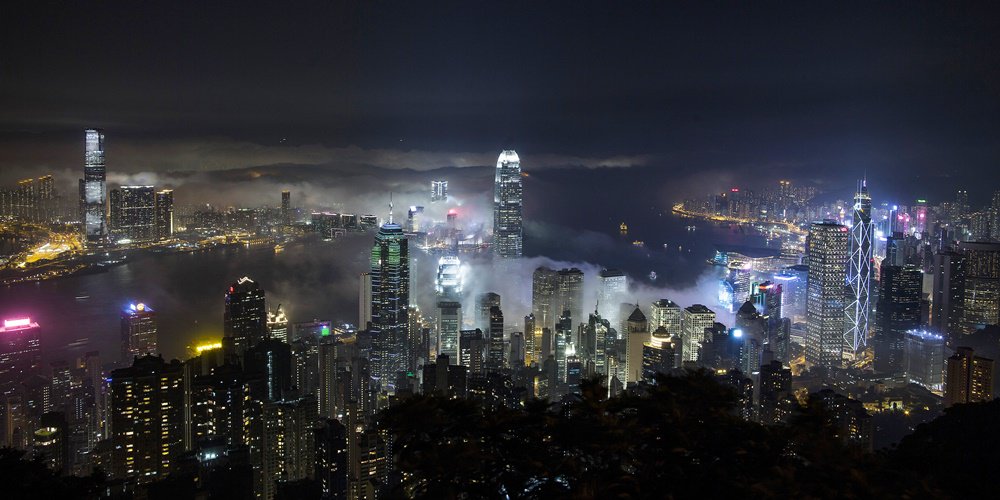 business's tweet image. JUST IN: Hong Kong's economy unexpectedly contracted in 1st quarter of year bloom.bg/1VVrTrL